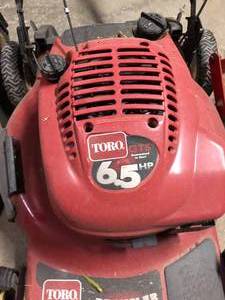 lot 8 image: Toro 6.5 Self Propelled Lawn Mower