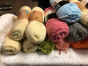 lot 26 image: Lots of Yarn - Lot 5