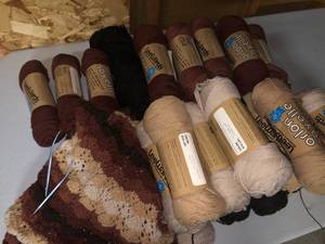 lot 43 image: Lot #6 of Yarn and Knitting Needles