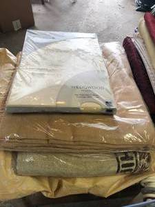 lot 79 image: Lot of Household Items