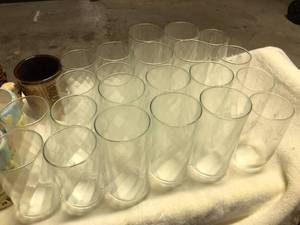 lot 91 image: Lot of 22 Drinking Glasses
