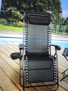 Black Zero gravity chair with leg s...