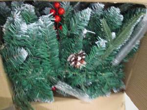 9 Snow Flocked Christmas garland i...