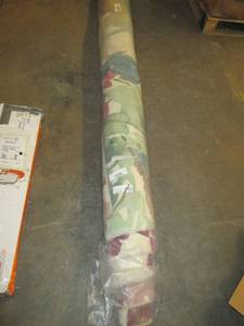 Area rug 96x120 inches, floral prin...