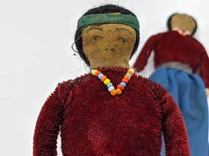 lot 139 image: Pair of Native American Hand-made Dolls with Beads and Metal