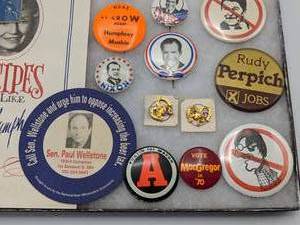 lot 147 image: Vintage Assortment of Political Campaign Pinbacks  Buttons ClintonGore, Nixon, Humphrey, Perpich, Anti-Reagan, etc.