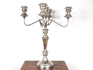 lot 200 image: Elegant Leonard Silver 5 -arm Silver Plated Candelabra