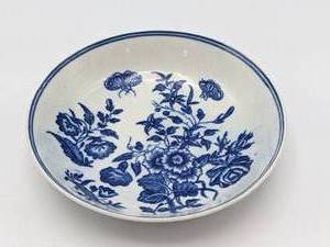 lot 227 image: 18th Century Worcester Dr. Wall First Period Blue Floral Antique Saucer Circa 1755 - 1790