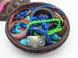 lot 230 image: Vintage Oriental Sewing Basket with Amazing Midcentury Jewelry