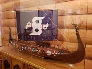 lot 106 image: HUGE 116th Scale Museum Quality Viking Ship Wooden Model of the Oseberg Over 4 Long