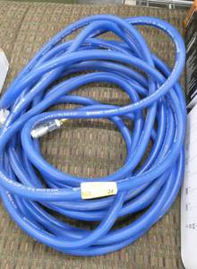 lot 24 image: 2 nice like new air hoses 12