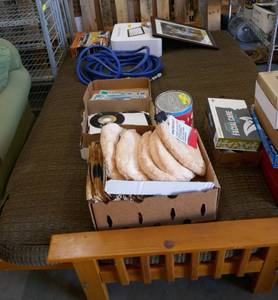 lot 37 image: nice full size futon