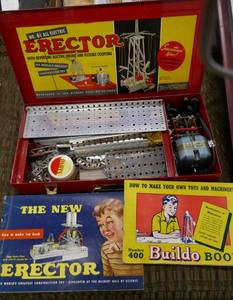lot 42 image: Erector Set #6 12 with reversing electric engine and Books on building