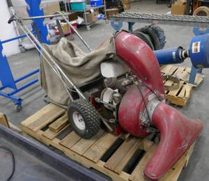 lot 60 image: industrial vacuum