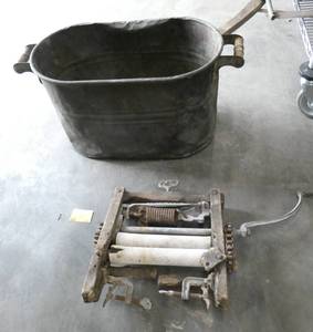 lot 62 image: old washing machine head and tub