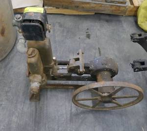 lot 154 image: some kind of old pump