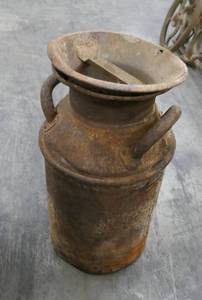 lot 171 image: old milk can from a Nebraska creamery