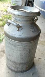lot 190 image: Very Nice Milk Can