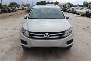 2012 Volkswagen Tiguan LE S - 2 Owners -