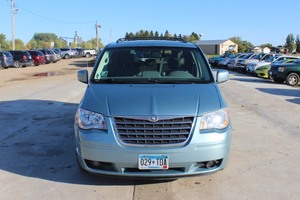 2008 Chrysler Town & Country Touring - 2 Owners -