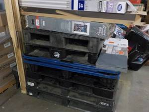 6 Plastic Pallets and Everything Pi...