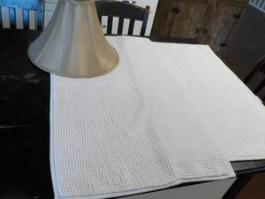 2 Bath Rugs and Lampshade 33 x 20...