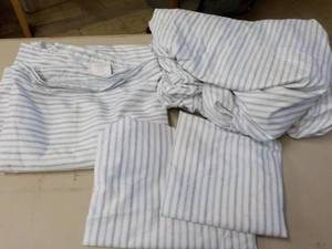 Charisma Full Size Sheet Set- looks...