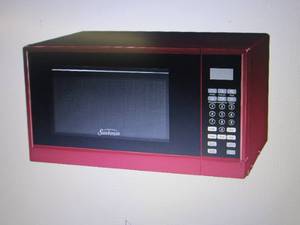 Sunbeam 0.7 Cu. Ft. 700-Watt Counte...