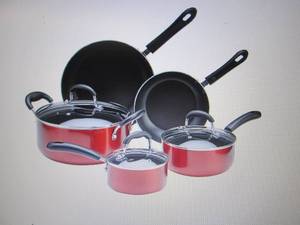 8-Pc. Nonstick Aluminum Cookware Se...