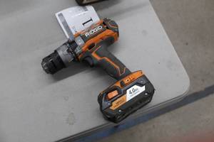 lot 411 image: Ridgid R8611503 18V Cordless Drill  with Battery