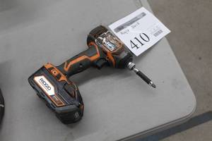 lot 410 image: Ridgid R86034 18V Cordless Drill  with Battery