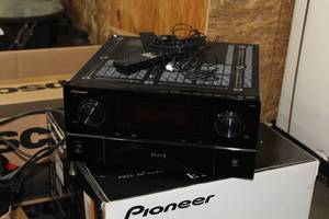 lot 405 image: Pioneer SC-25 Dolby THX AudioVideo Multi-Channel Receiver  with Wire Antenna, Remote Control, Misc. Cables