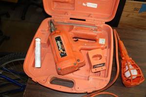 lot 437 image: Paslode Impulse Cordless Utility Framing Nailer  with Battery, Charger, Plastic Case