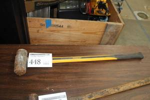 lot 448 image: Yardworks Sledgehammer
