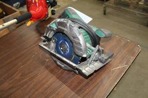 lot 458 image: Master Force Magnesium Lightweight 7-14 Circular Saw