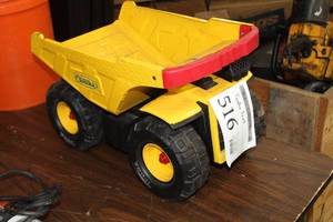 lot 516 image: Tonka Dump Truck