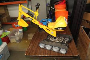 lot 515 image: Cat Digger