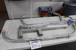 lot 475 image: Ladder Stabilizers  Misc