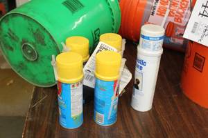 lot 544 image: Lot of (5) Household Chemicals  - Window and Door Sealant (x4), Acoustic Texture (x1), Aerosol Spray Gun