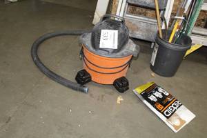 lot 533 image: Ridgid WetDry Utility Vacuum 6-Gallon  with High Performance Bags