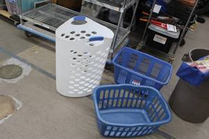lot 593 image: Lot of (3) Laundry Baskets