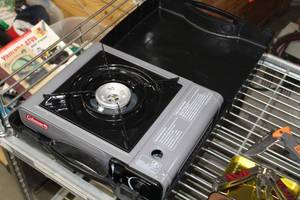 lot 595 image: Coleman Butane Stove