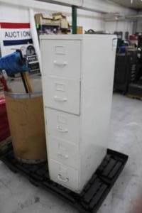 lot 548 image: Metal File Cabinet 5-drawer