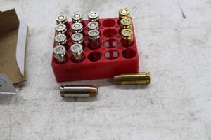 lot 317 image: Lot of ( 16 Rounds ) 10mm Auto Cartridges