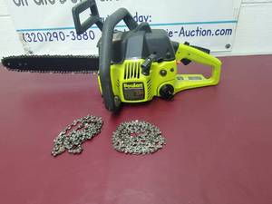 lot 13 image: Poulan 2050 36 cc Gas Chainsaw 14 bar.