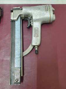 lot 38 image: Paslode mu112w16r Air Stapler