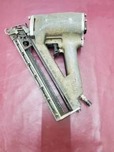 lot 48 image: Senco Air Nailer