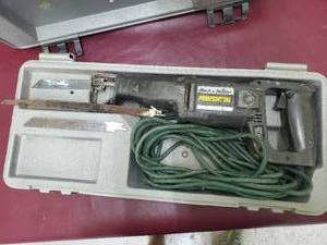 lot 47 image: Black and Decker Professional hand saw