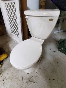 lot 83 image: Eljer 4021 Toilet