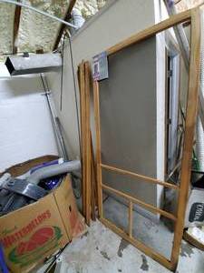 lot 84 image: Lot of Doors, 6 panel interior, bifold, and screen doors